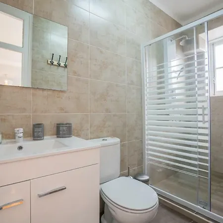 Mouraria 2 Bedroom Lisbon